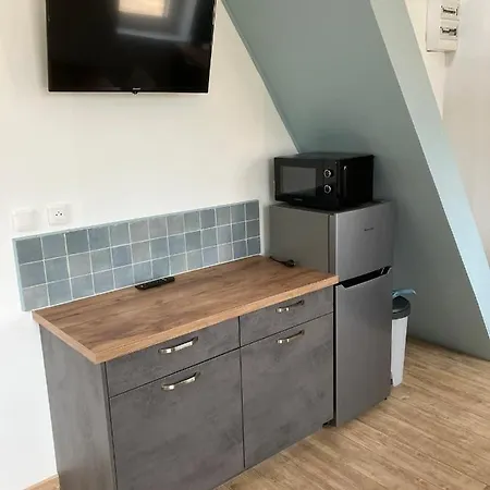 Le Sur Le Balai * Ecques